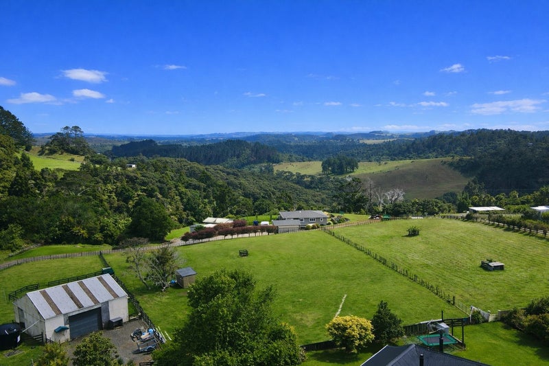12 Mildon Road, Waitākere, Auckland - Carousel 49
