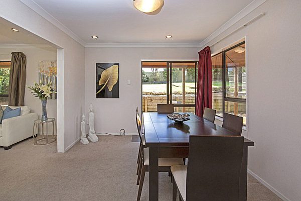 31 Orinda Close, Botany Downs, Auckland - Carousel 18