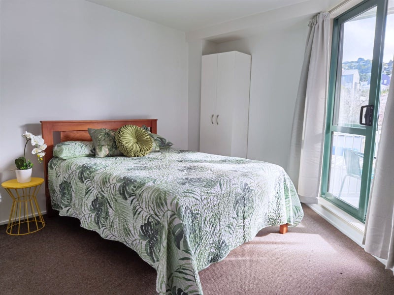 C13/13 Palm Grove, Berhampore, Wellington - Carousel 1