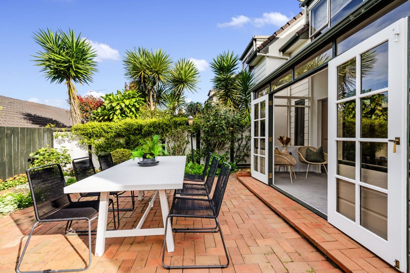 1/8 Mcfarland Street, Remuera, Auckland - Carousel 2
