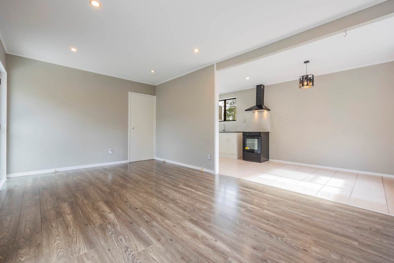 25 Rehia Road, Massey, Auckland - Carousel 2