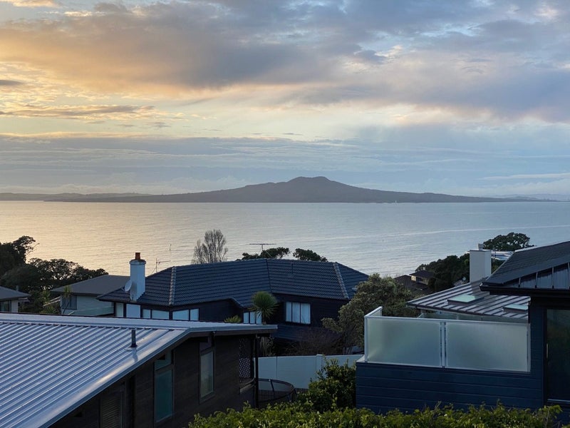 17A Eastcliffe Road, Castor Bay, Auckland - Carousel 2