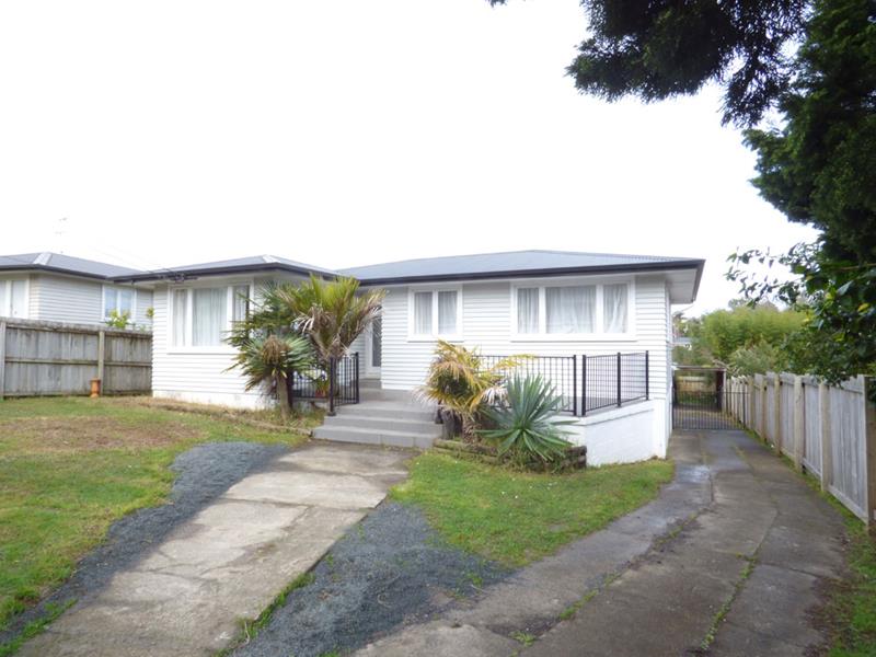 72 Mary Dreaver Street, New Windsor, Auckland - Carousel 1