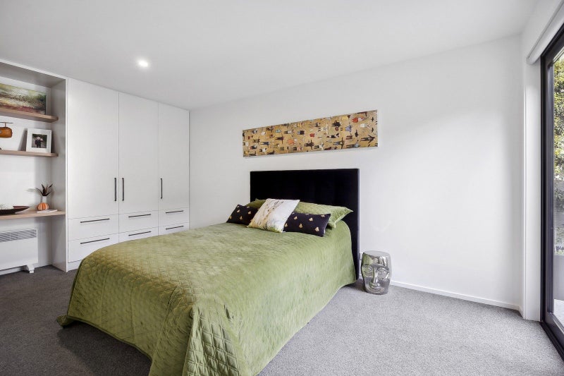 4/2 Clayton Street, Saint Clair, Dunedin - Carousel 30