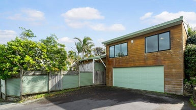 6A Howard Road, Northcote, Auckland - Carousel 1