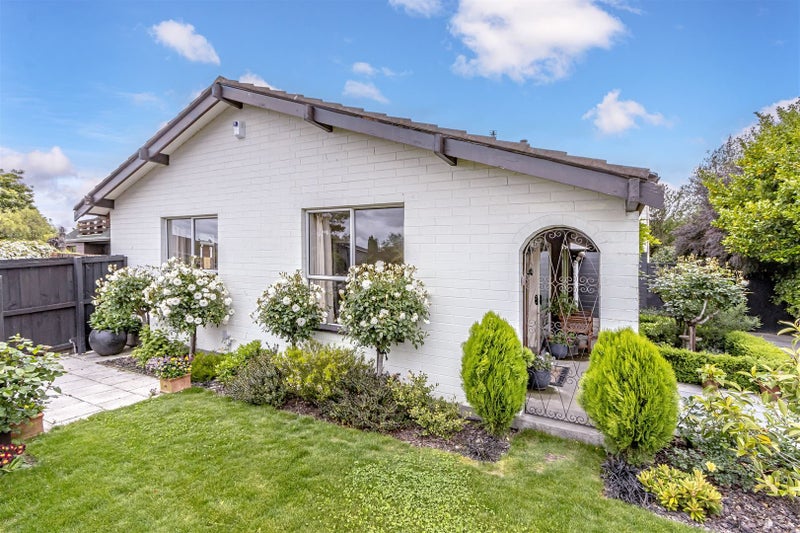 8 Woodstock Place, Russley, Christchurch - Carousel 1
