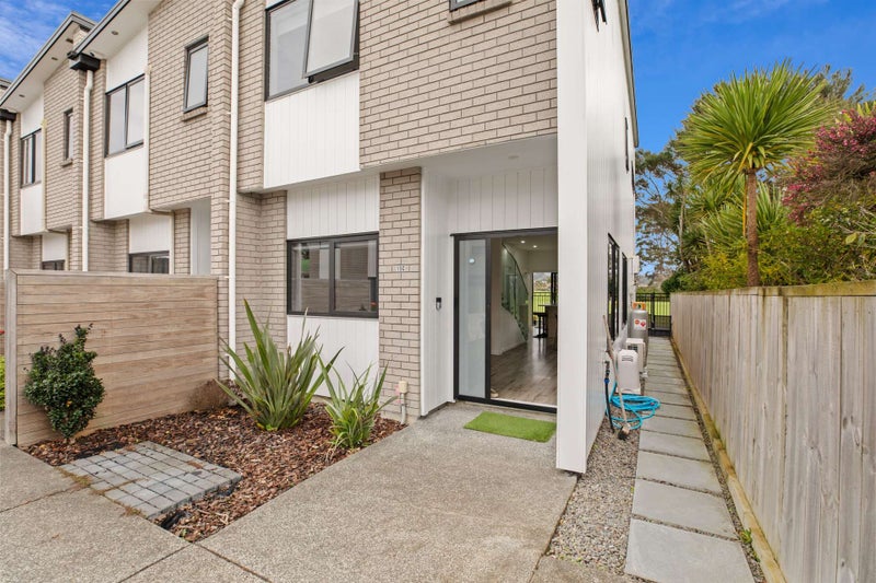 15D Arney Road, Ranui, Auckland - Carousel 2