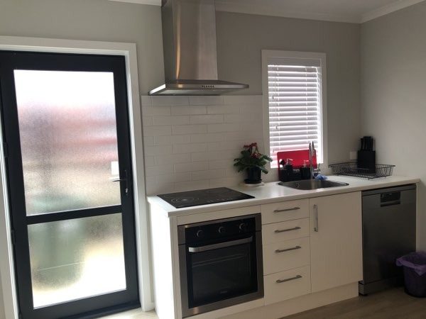 2/27 Campbell Street, Frankton, Hamilton - Carousel 2