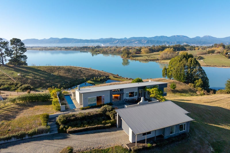 48 Westdale Road, Redwood Valley - Carousel 1