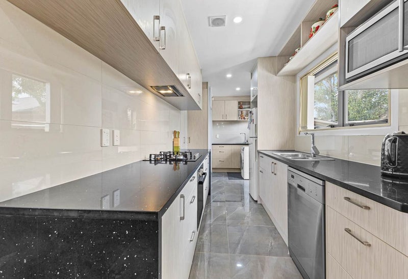 16 Waterview Road, Stanley Point, Auckland - Carousel 2