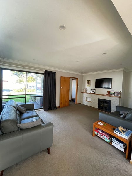 4 Dorset Crescent, Hokowhitu, Palmerston North - Carousel 2