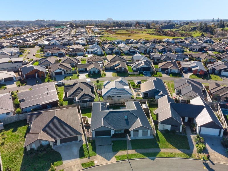 5 Matepu Crescent, Pyes Pa, Tauranga - Carousel 24