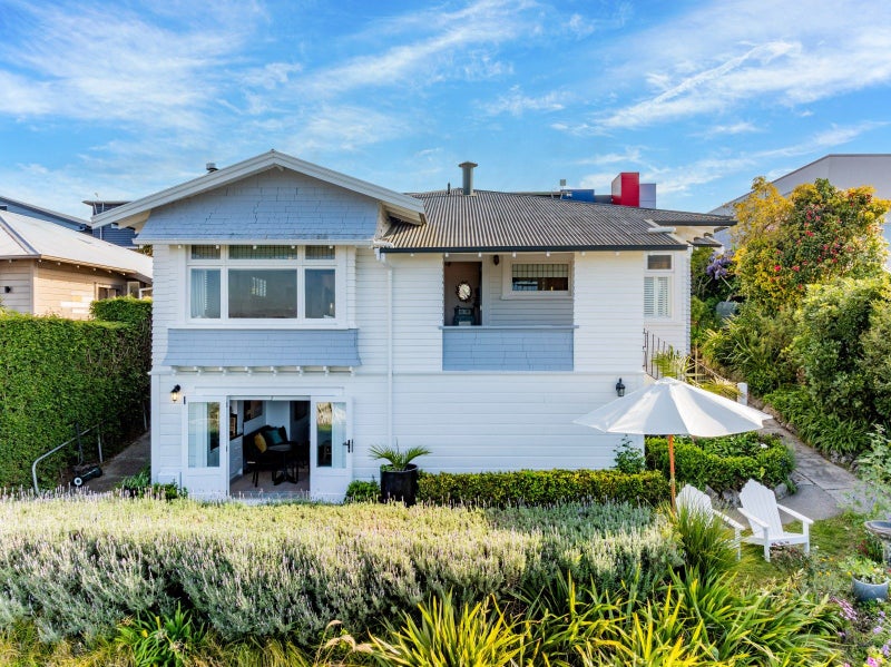 14 Corry Avenue, Bluff Hill, Napier - Carousel 2