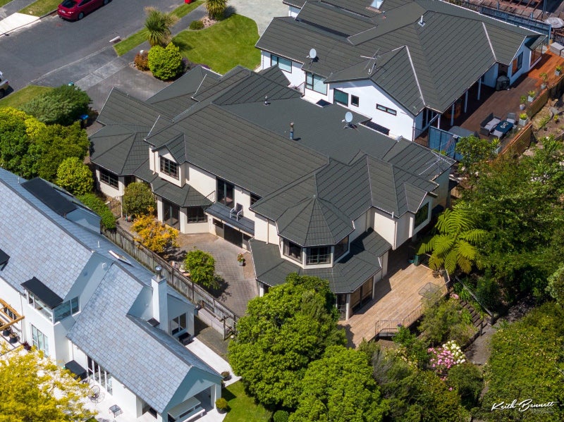 29 Clearwater Terrace, Brown Owl, Upper Hutt - Carousel 1