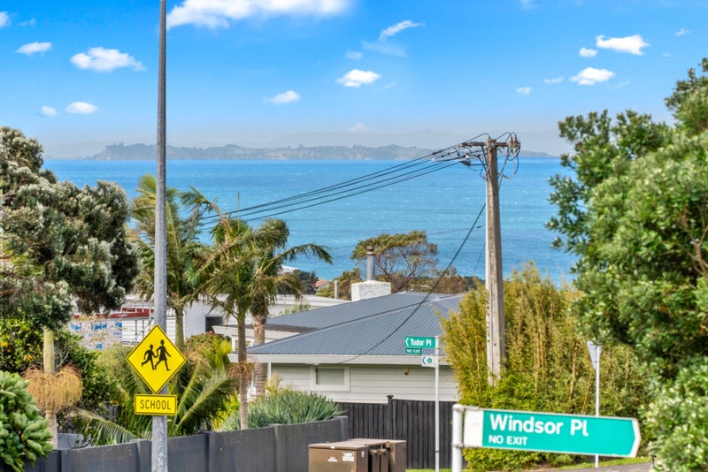 2/1 Windsor Place, Windsor Park, Auckland - Carousel 12