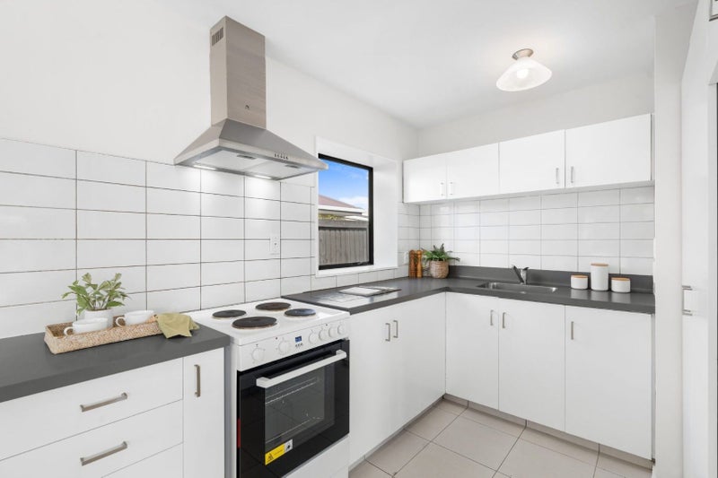 1/167 Clarence Street, Riccarton, Christchurch - Carousel 2