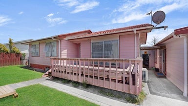 11 Vimy Place, Mangere, Auckland - Carousel 1