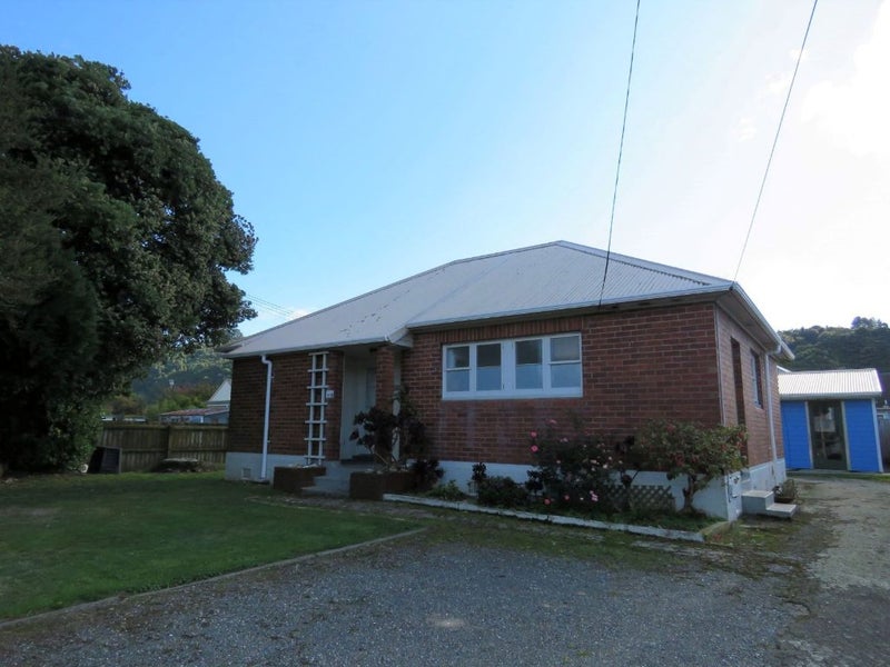 9 Reynolds Street, Taita, Lower Hutt - Carousel 1