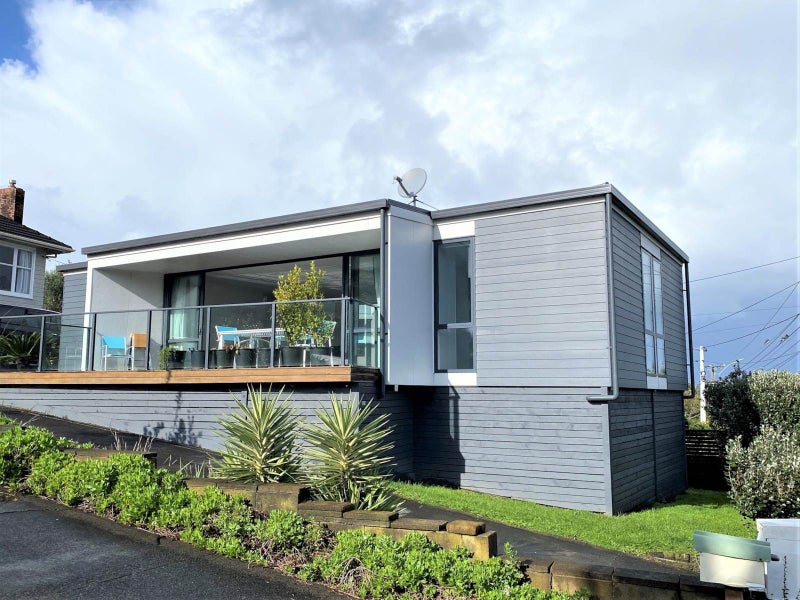 347 Beach Road, Campbells Bay, Auckland - Carousel 2