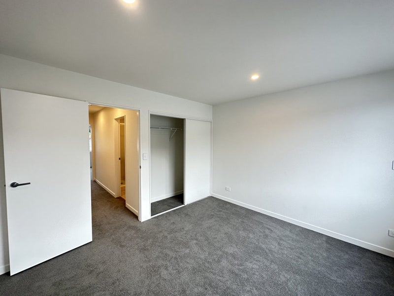 25 Ara Paiwhenua, Tawa, Wellington - Carousel 13
