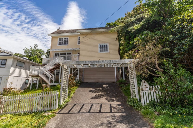 13 David Crescent, Karori, Wellington - Carousel 1