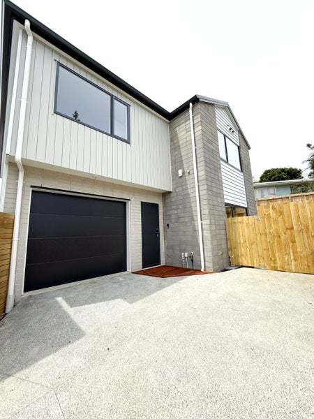 12 Elphinstone Avenue, Wesley, Auckland - Carousel 1