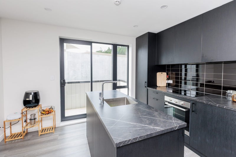 27 Ara Paiwhenua, Tawa, Wellington - Carousel 2