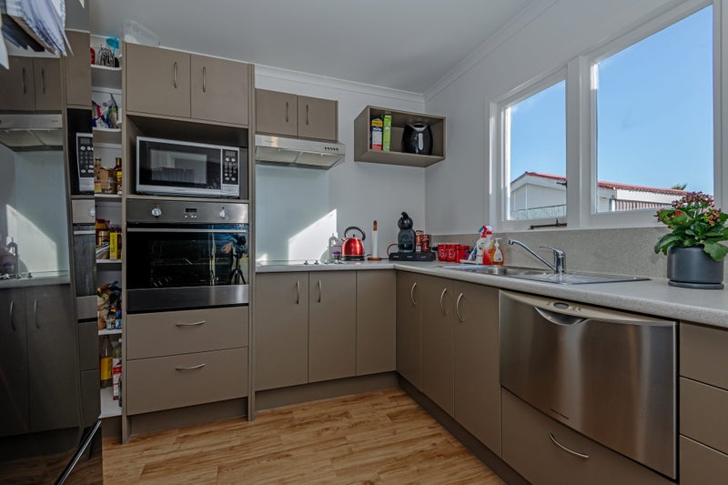 98 Wood Street, Takaro, Palmerston North - Carousel 2