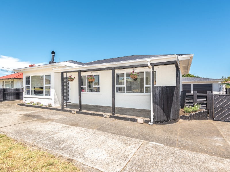27 Hood Street, Castlecliff, Whanganui - Carousel 1
