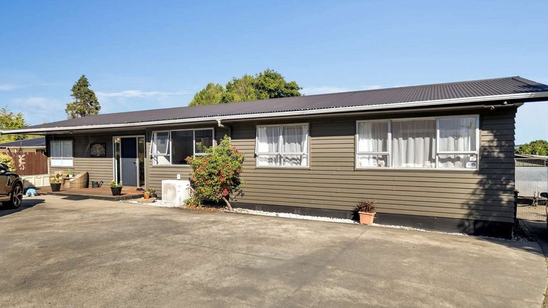 10 Bay Grove, Pukehangi, Rotorua - Carousel 1
