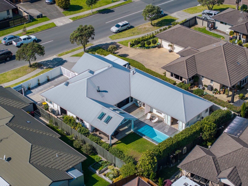 610 Gloucester Road, Papamoa Beach, Papamoa - Carousel 1