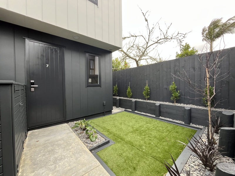 131 Lancaster Road, Beach Haven, Auckland - Carousel 2