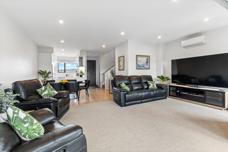 180 Seventh View Avenue, Beachlands, Auckland - Carousel 2