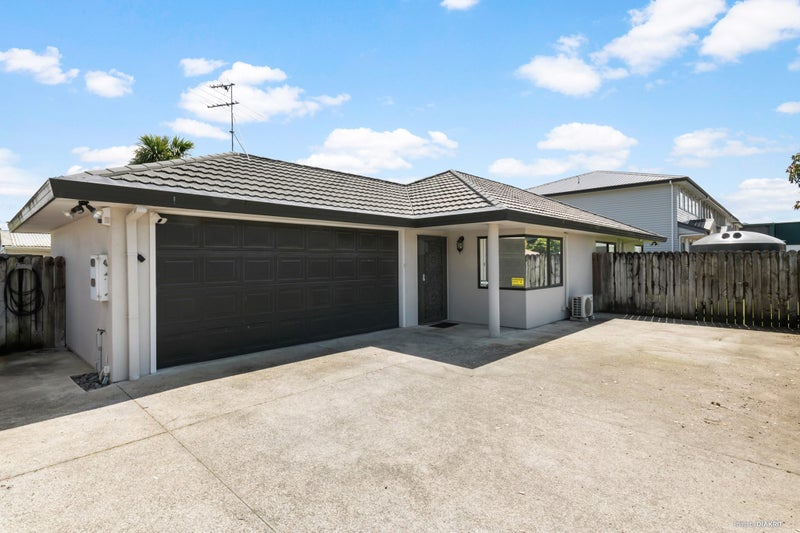 17B Waiari Road, Conifer Grove, Takanini - Carousel 2