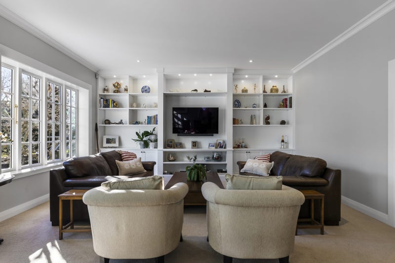 27 Friend Street, Karori, Wellington - Carousel 2