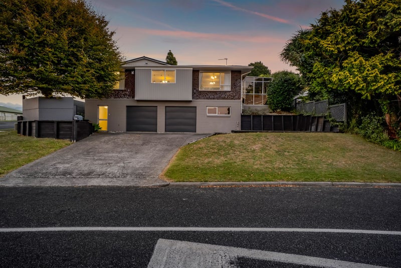 1 Cabot Place, Frankleigh Park, New Plymouth - Carousel 2
