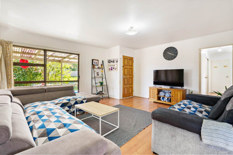 1/18 Leven Lane, Totara Heights, Auckland - Carousel 2