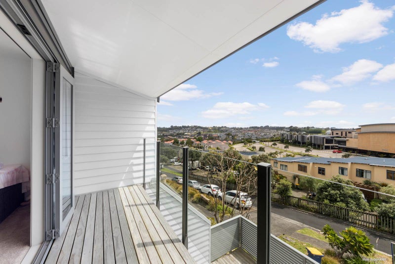 4/11 Pannill Place, Oteha, Auckland - Carousel 2