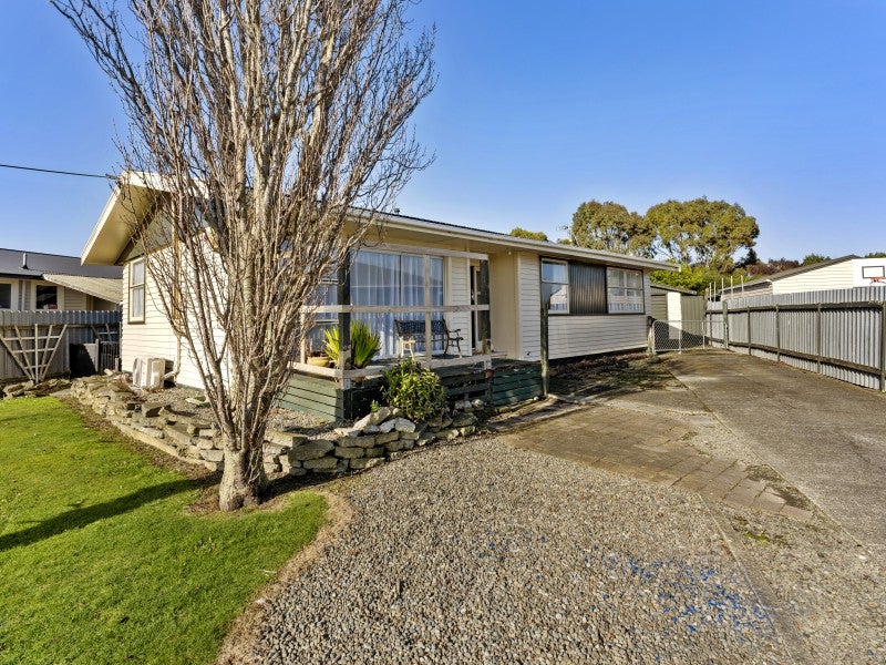 43 Tararua Terrace, Cloverlea, Palmerston North - Carousel 24