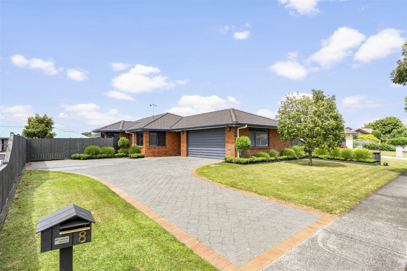 8 Waiwherowhero Drive, St Andrews, Hamilton - Carousel 1