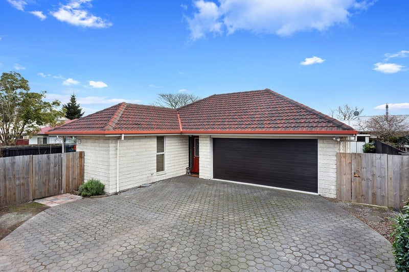 308 Lake Terrace Road, Shirley, Christchurch - Carousel 1