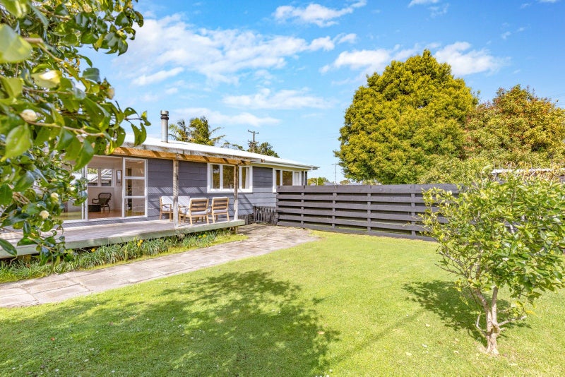 7 Riverside Drive, Warkworth - Carousel 1