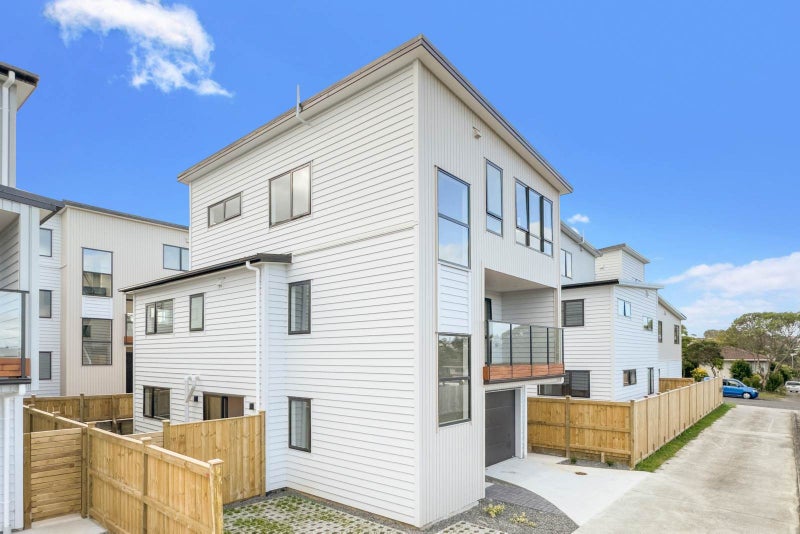 46A Cockayne Crescent, Sunnynook, Auckland - Carousel 1