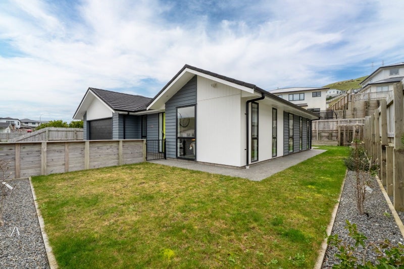 52 Atherton Terrace, Churton Park, Wellington - Carousel 2