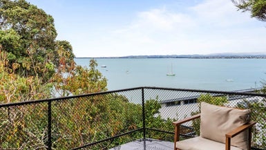 40 Neptune Avenue, Beach Haven, Auckland - Carousel 1