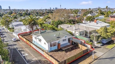 11 Kingsley Street, Westmere, Auckland - Carousel 1