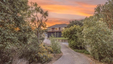 89 Canterbury Street, Lyttelton, Lyttelton - Carousel 1