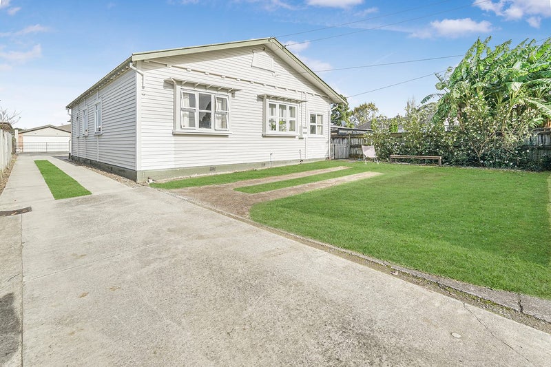 205 Galloway Street, Hamilton East, Hamilton - Carousel 1
