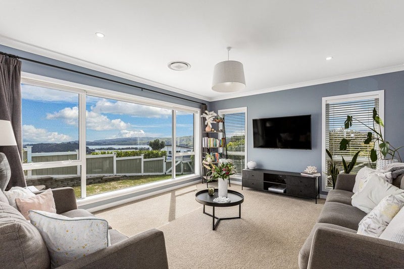 144 Endeavour Drive, Whitby, Porirua - Carousel 2