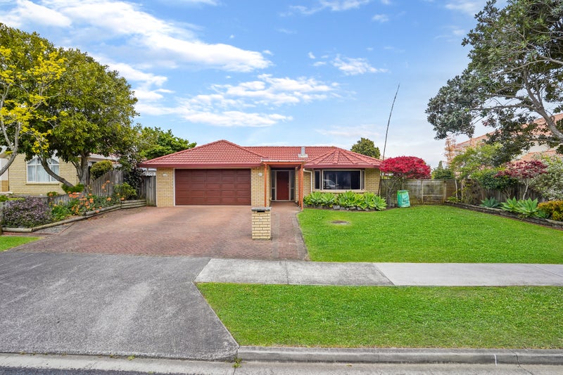 9 Annalong Road, Dannemora, Auckland - Carousel 1